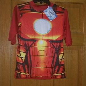 Avengers polyester Tee NWT💯💯
